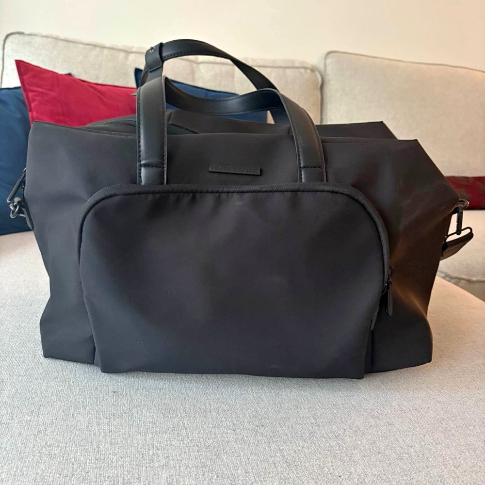 BOARDING PASS THE EXPEDITION HIGH DENSITY SPORT NYLON WEEKENDER- BLACK
